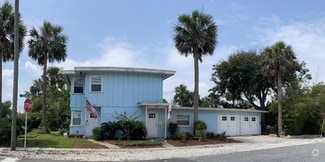 Building Photo - 301 Oleander St