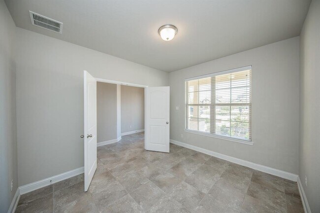 Building Photo - 16103 Devils River Ct