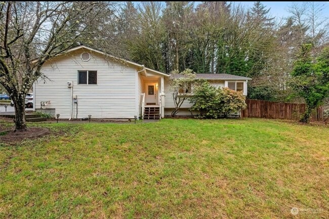Front - 4100 Songbird Ln NW