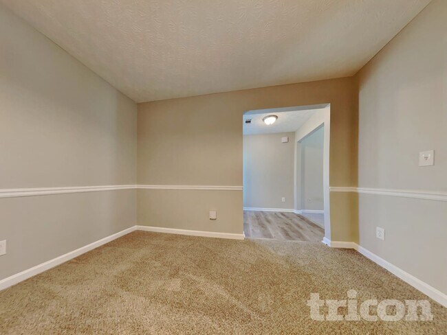 Foto del edificio - 523 Ashton Manor Dr