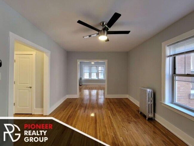 Building Photo - 1 bedroom in CHICAGO IL 60625