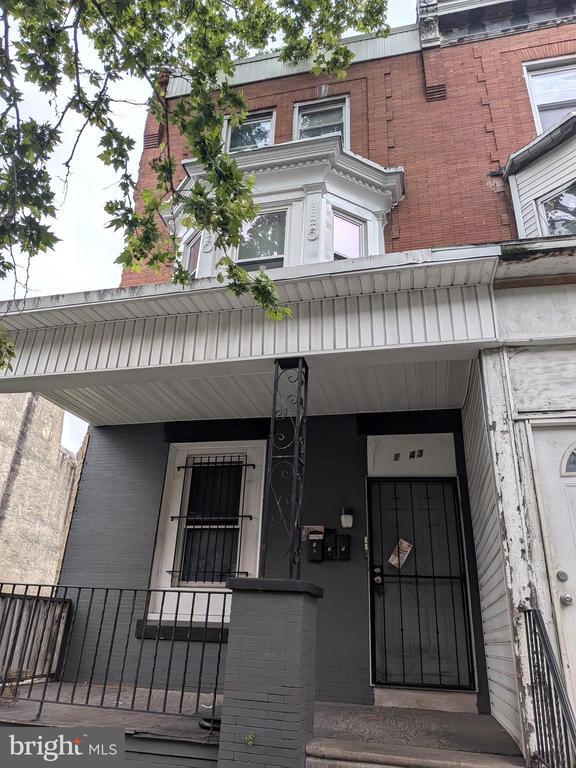 Foto principal - 1343 W Pike St