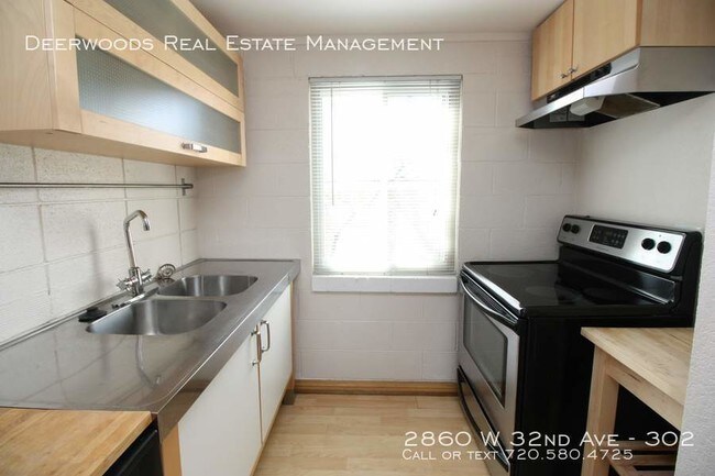Building Photo - 2860 W 32nd Ave