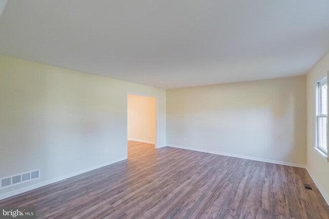 Building Photo - 414 Windsor Cir