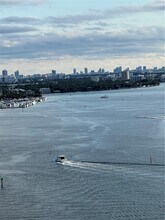 Building Photo - 300 Bayview Dr