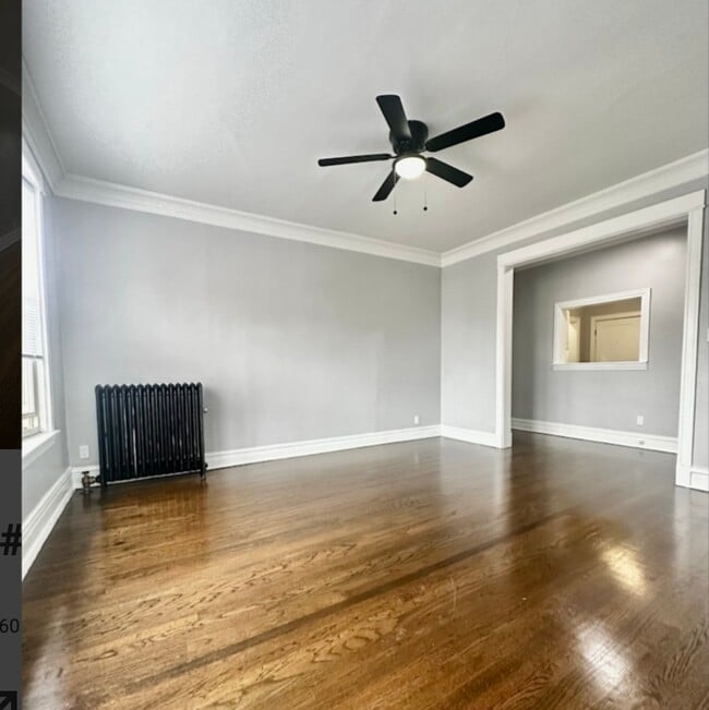 Building Photo - 1214 W Rosemont Ave