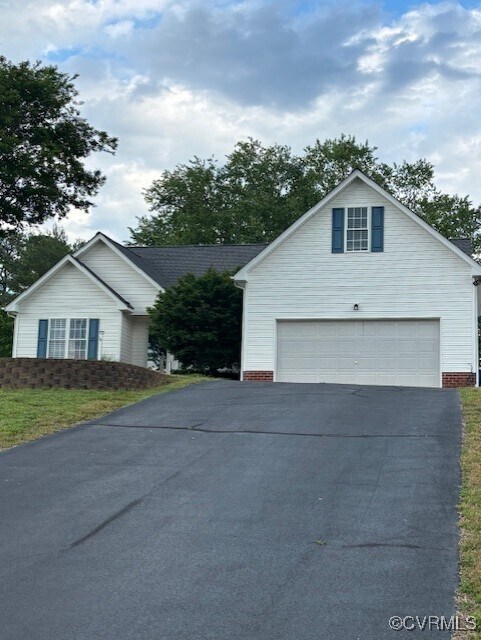 Building Photo - 8120 Castle Grove Dr