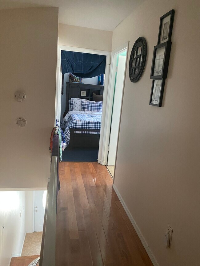 Building Photo - 89 Ada Dr