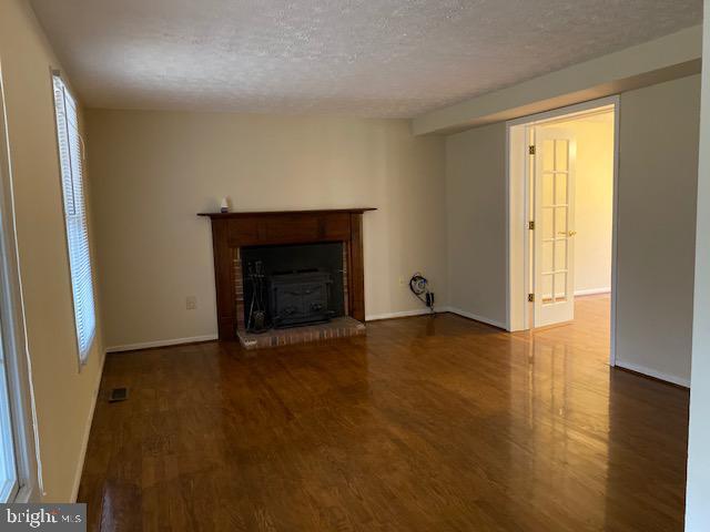 Foto del edificio - 8355 Blossom Point Rd