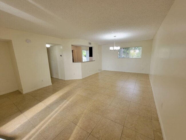 Foto del edificio - 3473 NW 44th St