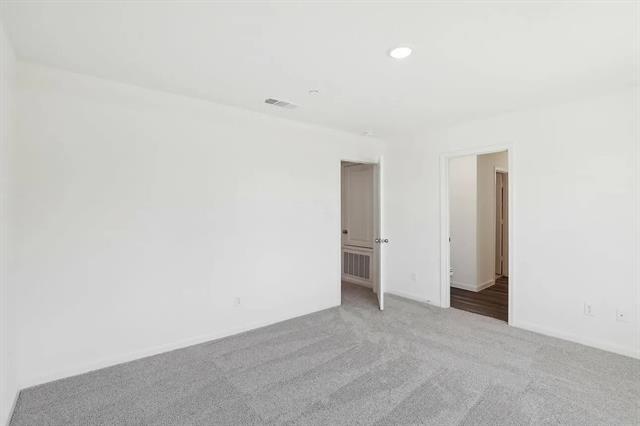 Foto del edificio - 233 Berthe Ct