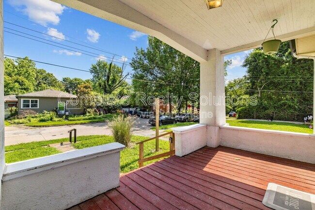 Foto del edificio - 8896 Alva Ave