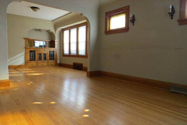 Vista de la sala de estar - 1962 S 92nd St