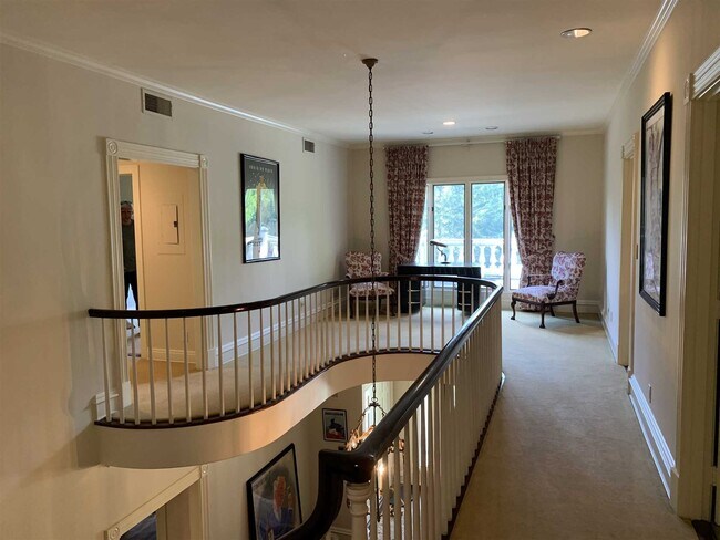 Foto del edificio - 604 N Quaker Hill Rd