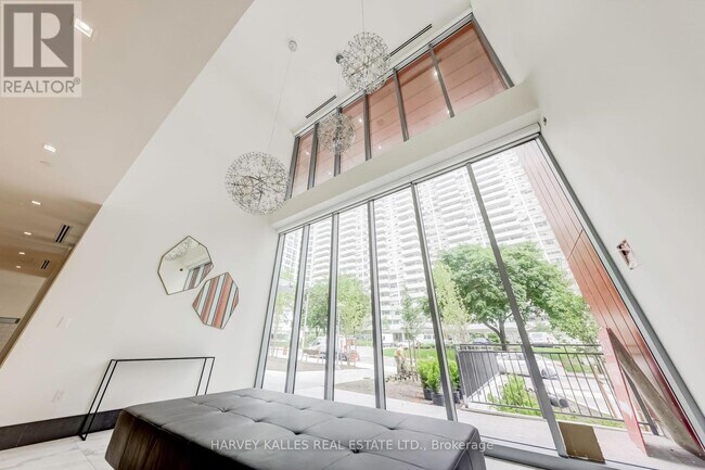 Photo du bâtiment - 50-350 Dunfield Ave