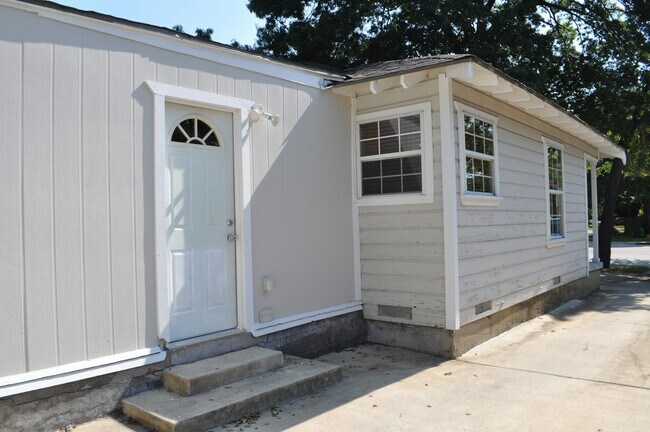 Photo - 1416 Easton Rd House