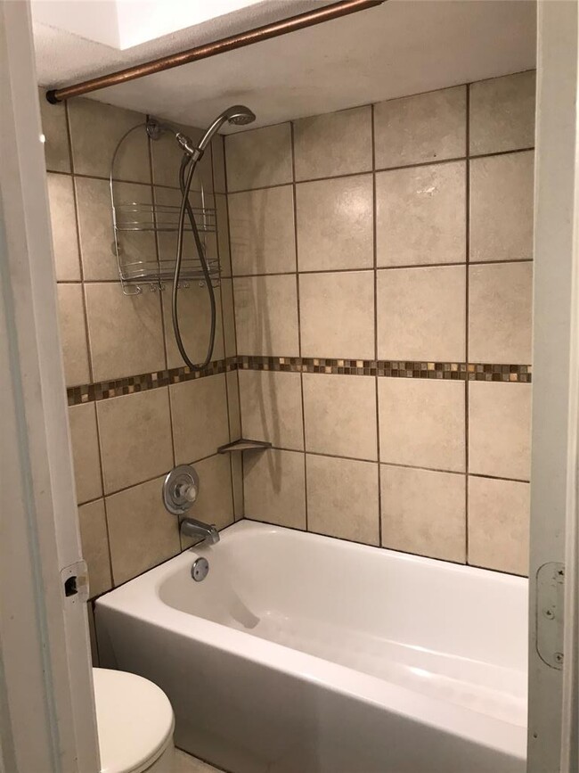 Foto del edificio - 5914 Lago Vista Way