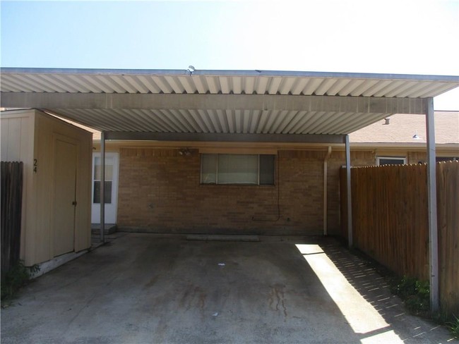 Building Photo - 24 E Mountain Creek Ct