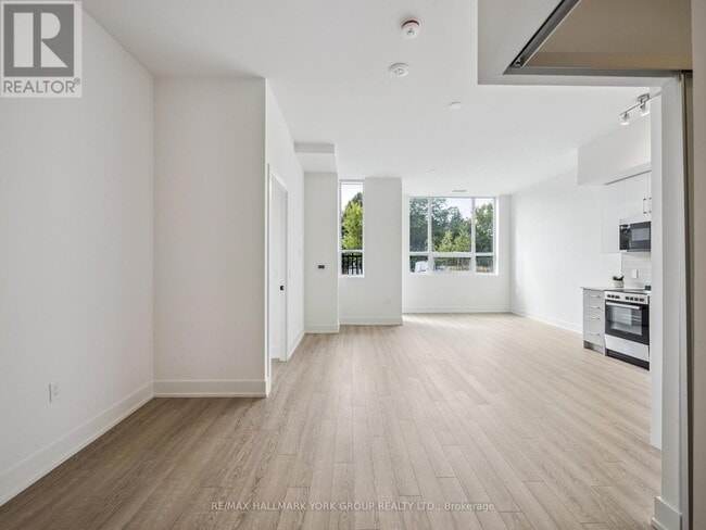 Photo du bâtiment - 2075 King Rd