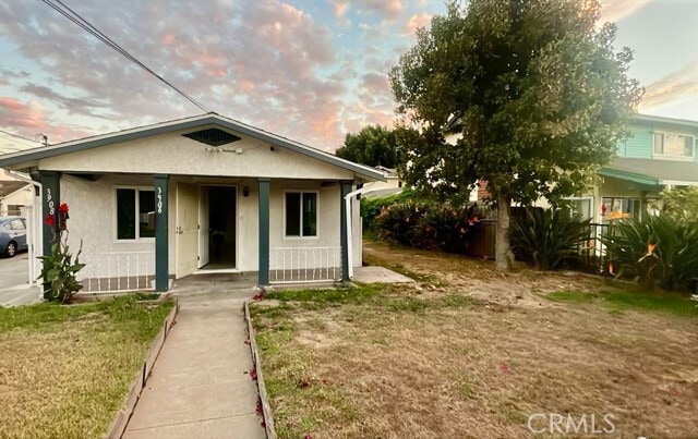 Building Photo - 3906 W 109th St