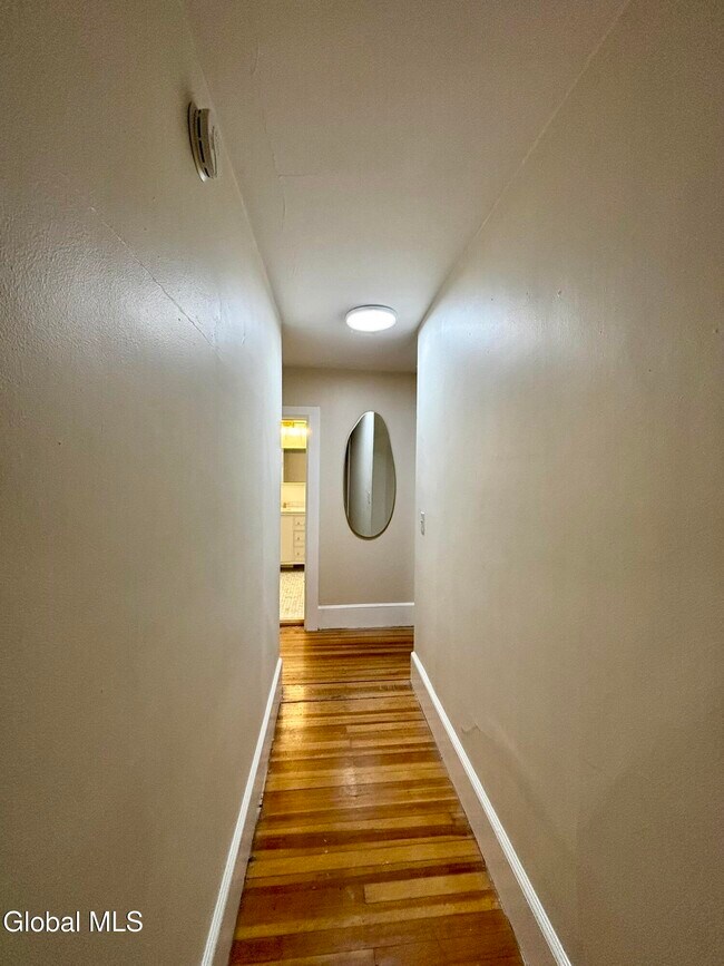 Foto del edificio - 130 Woodlawn Ave