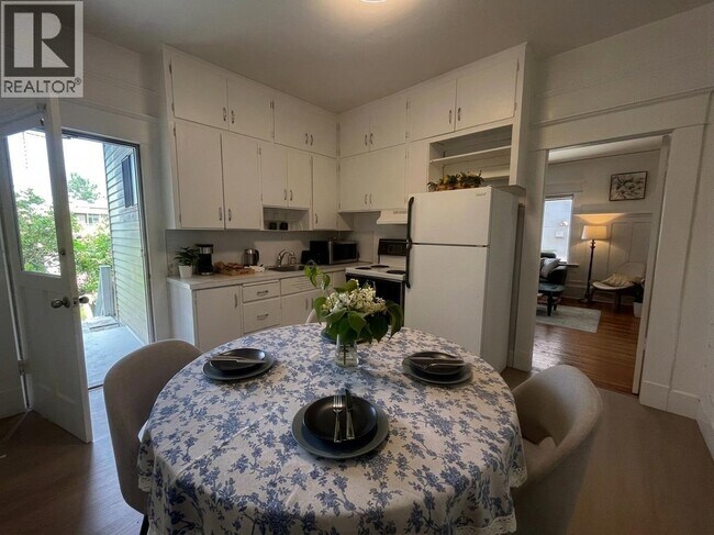 Photo du bâtiment - 635 E 49th Ave