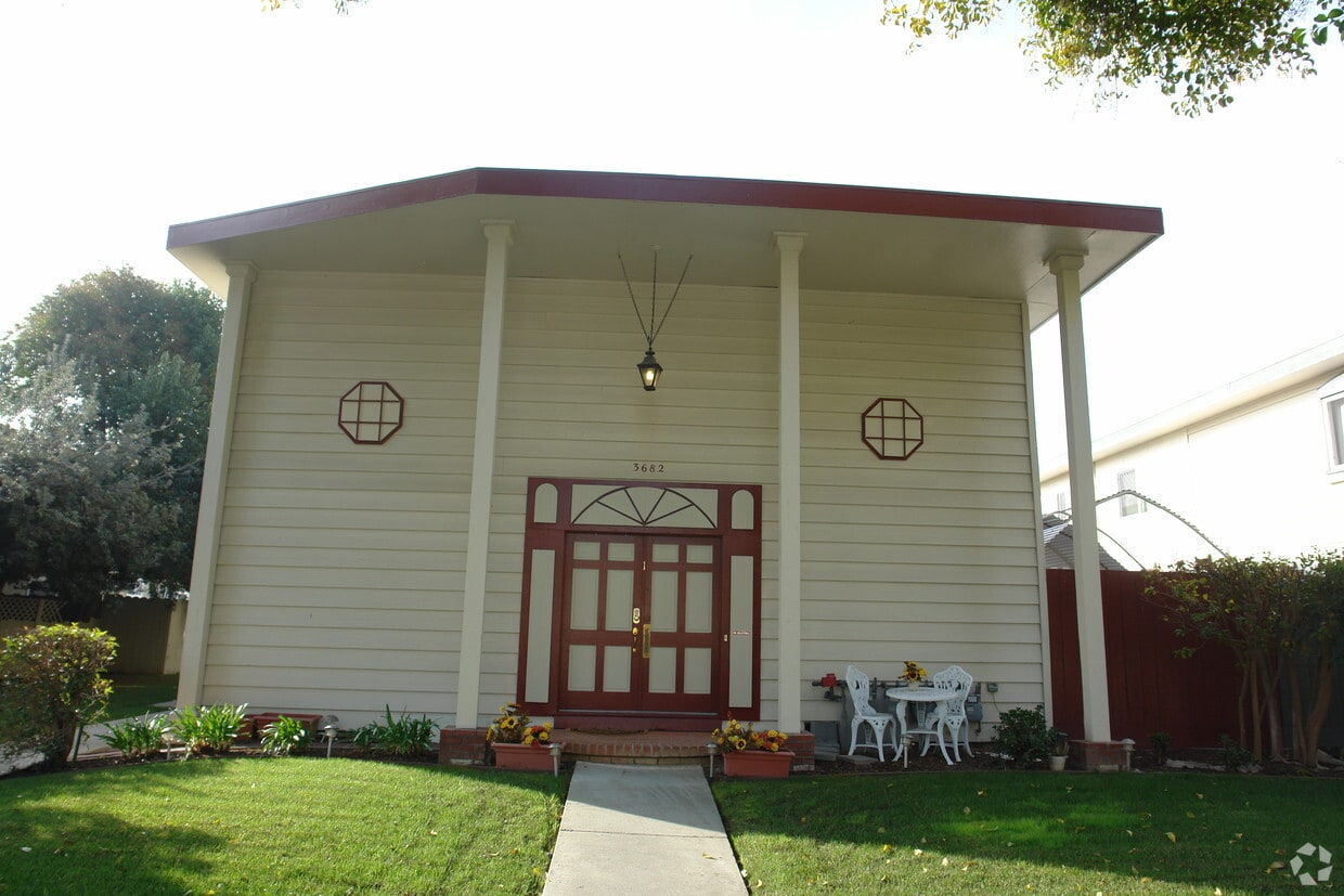 Building Photo - 3682 Cape Cod Ct