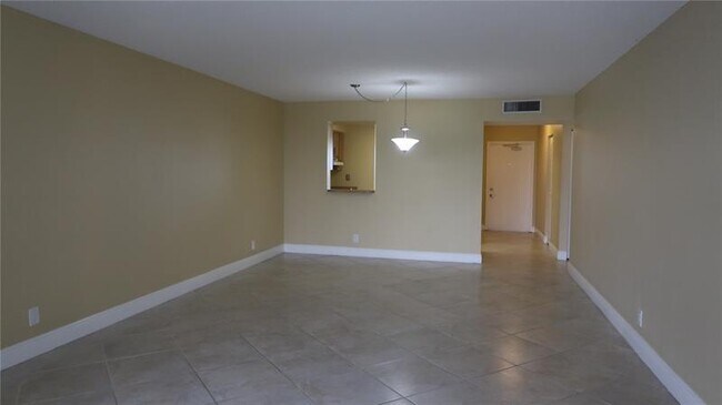 Foto del edificio - 357 N Rock Island Rd