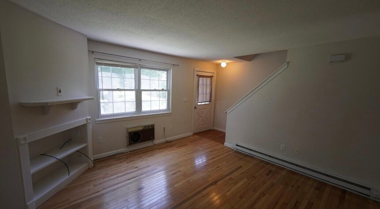 37 Crystal Ln Unit 37B, Mansfield, CT 06268 Condo for Rent in