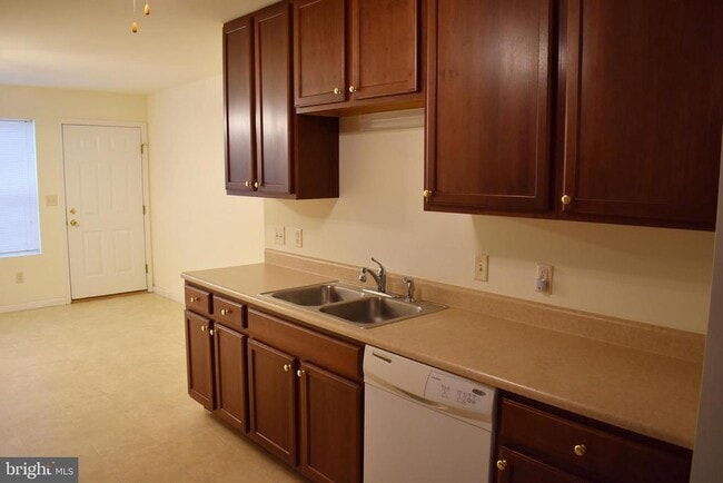 Foto del edificio - 2725 Roosevelt Dr