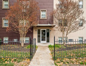 Building Photo - Greene Manor Apartments