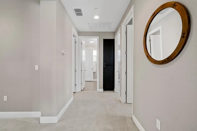 Building Photo - 40 Greystone Pl