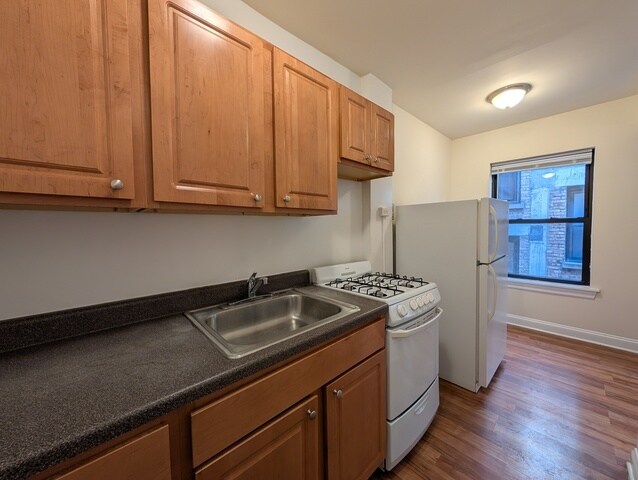 Foto del edificio - 5425 N Kenmore Ave