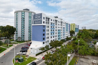 Building Photo - Brisas del Este