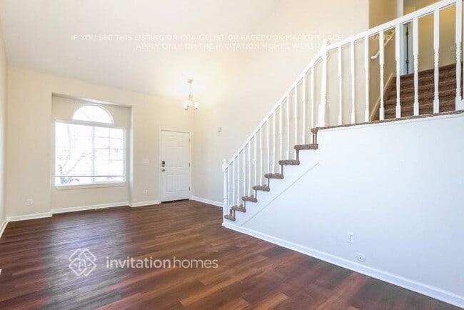 Building Photo - 11904 Kearney Cir