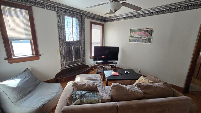 Foto del edificio - 906 S 5th St
