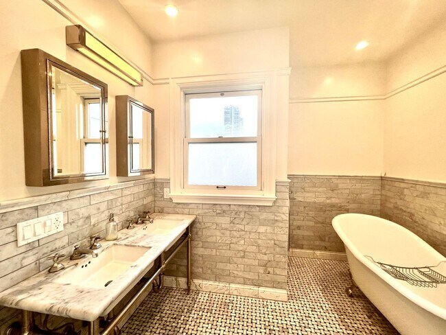 Foto del edificio - Welcome to North Beach! Premier 1 bed/ 2 B...