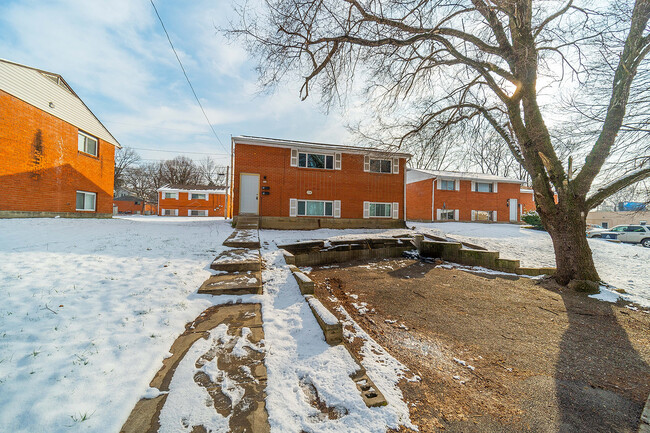 Building Photo - 940 Mayfield Pl