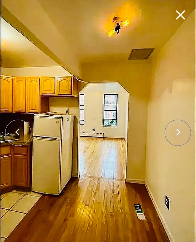 Foto principal - 156 Allen St