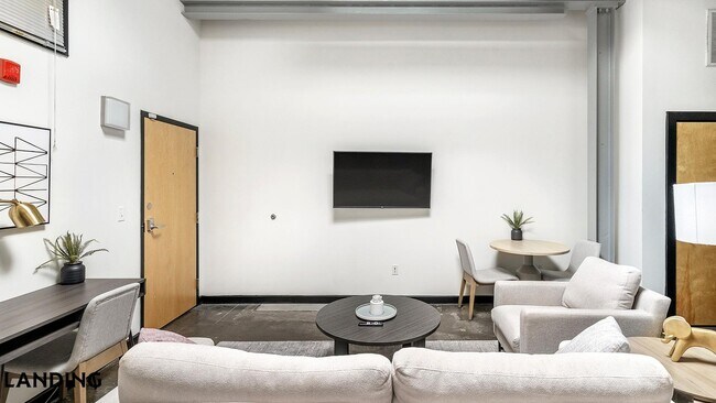 Foto del edificio - 700 Everett St