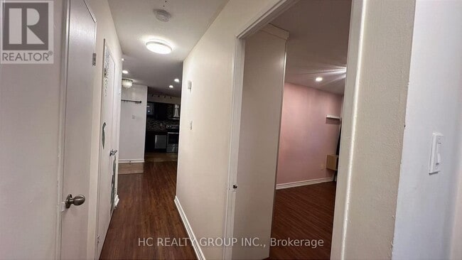 Building Photo - 100 Dundalk Dr