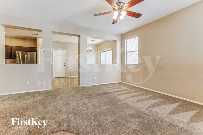 Building Photo - 127 E Catclaw St