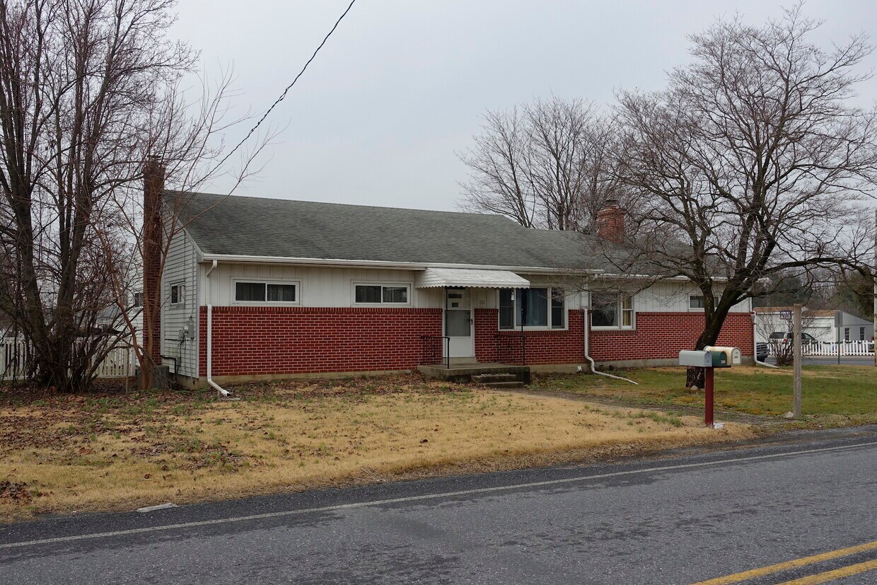 Foto principal - 201 Poplar St