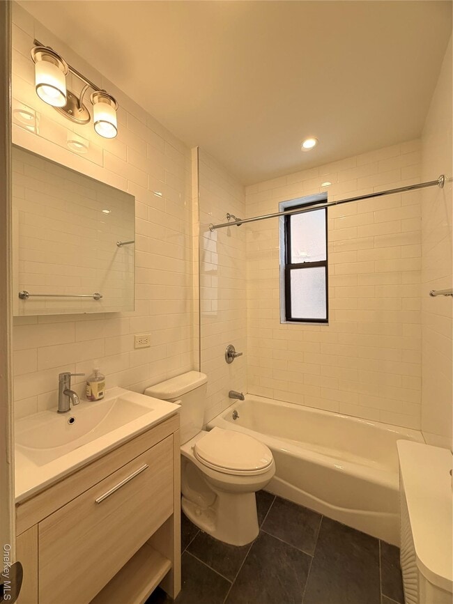 Foto del edificio - 10920 Queens Blvd