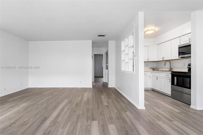 Foto del edificio - 2327 NW 52nd Ct