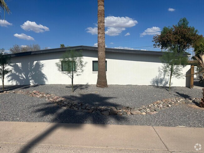 Building Photo - 3301 N 66th Pl