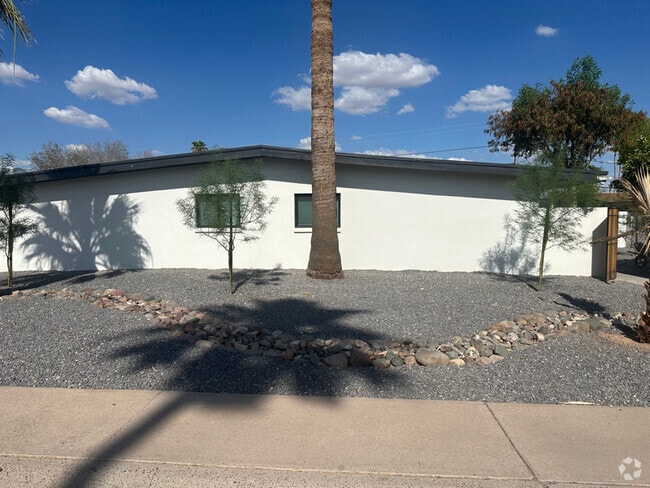 Building Photo - 3301 N 66th Pl