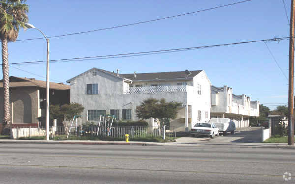 Primary Photo - 1336 S Greenwood Ave