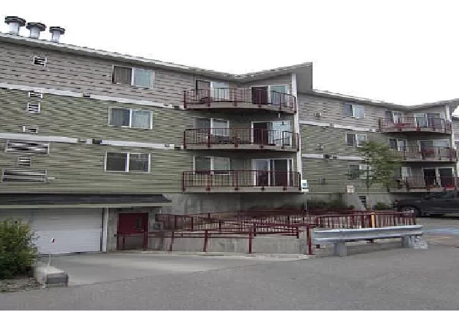 Foto del edificio - 6109 DeBarr Rd