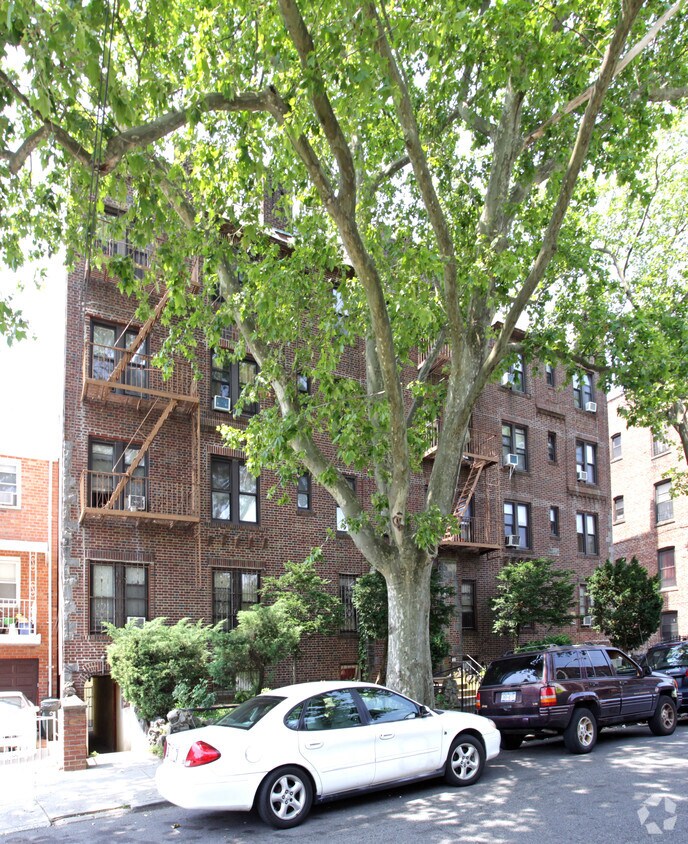 920 72nd St, Brooklyn, NY 11228 Apartments in Brooklyn, NY